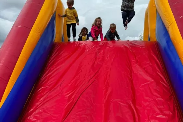 Springkasteel Paasweekend 4 & 5 april 2026