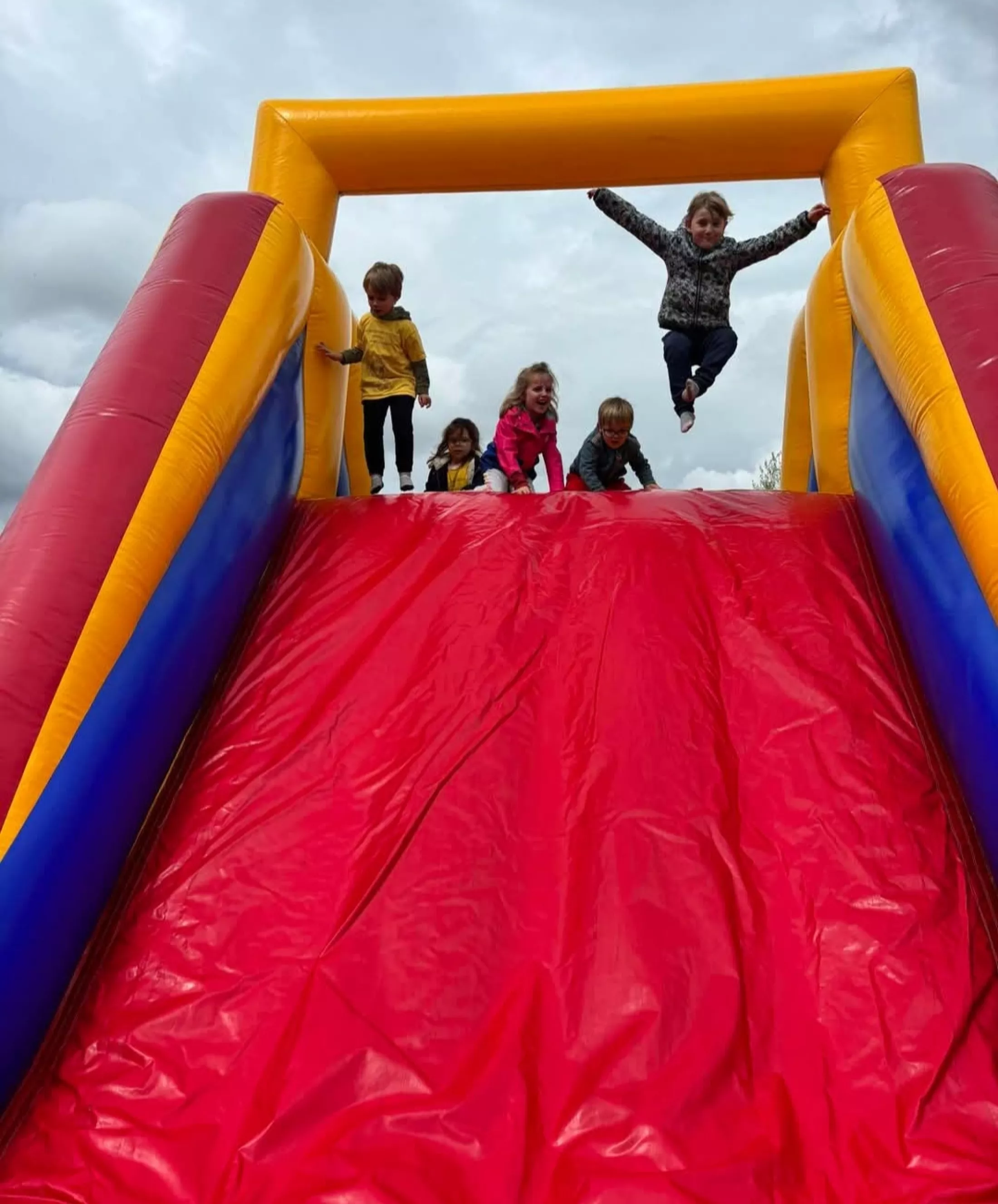 Springkasteel Paasweekend 4 & 5 april 2026